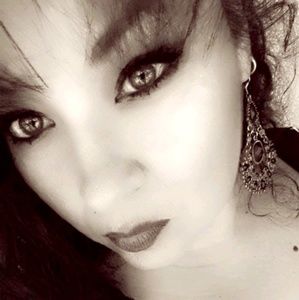 Meet your Posher, Jorella